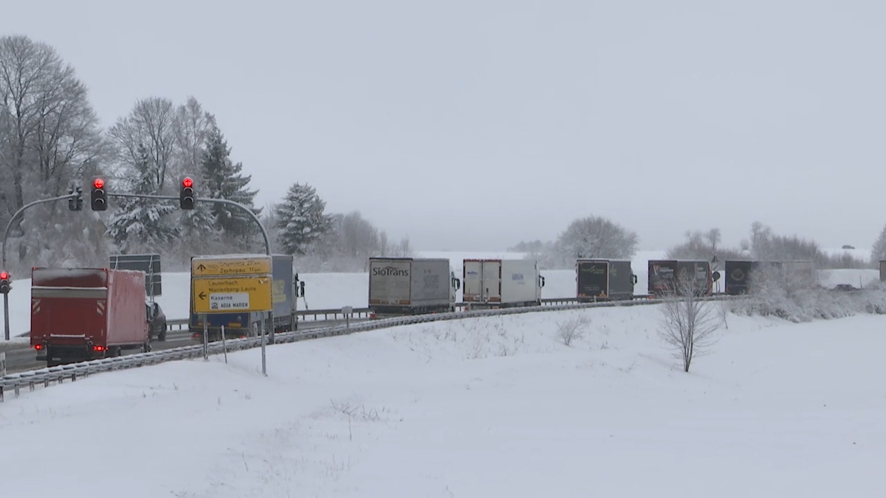 MEgional am 4. Februar 2020 mit Bildern zum heutigen Schneechaos MEgional am 4. Februar 2020 mit Bildern zum heutigen Schneechaos